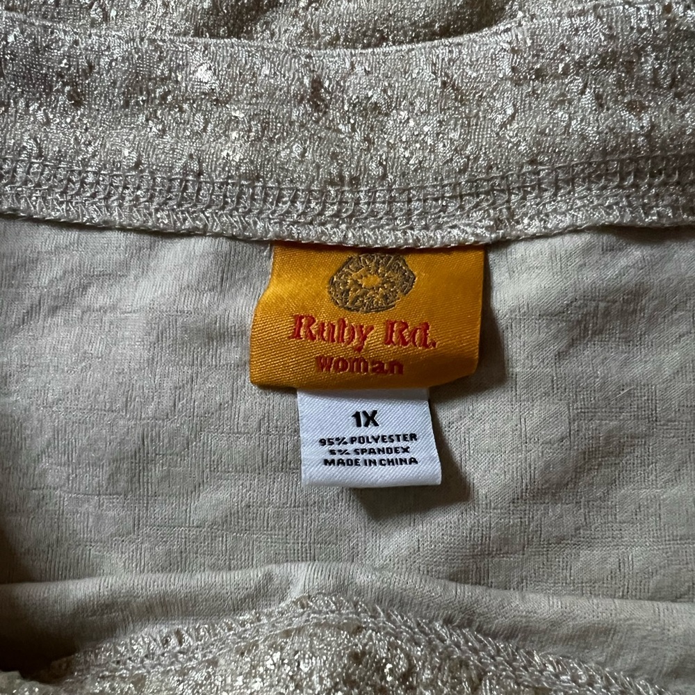 Ruby Rd champagne gold top - Picture 4 of 4